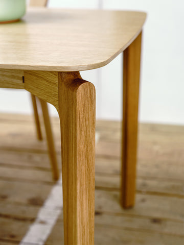 Table Leaf 442