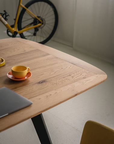 Wing Table