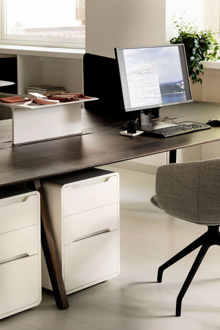 Wing Table