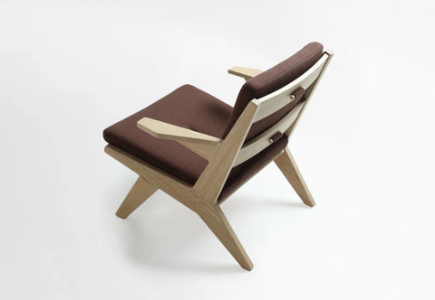 Toggle Easy Chair